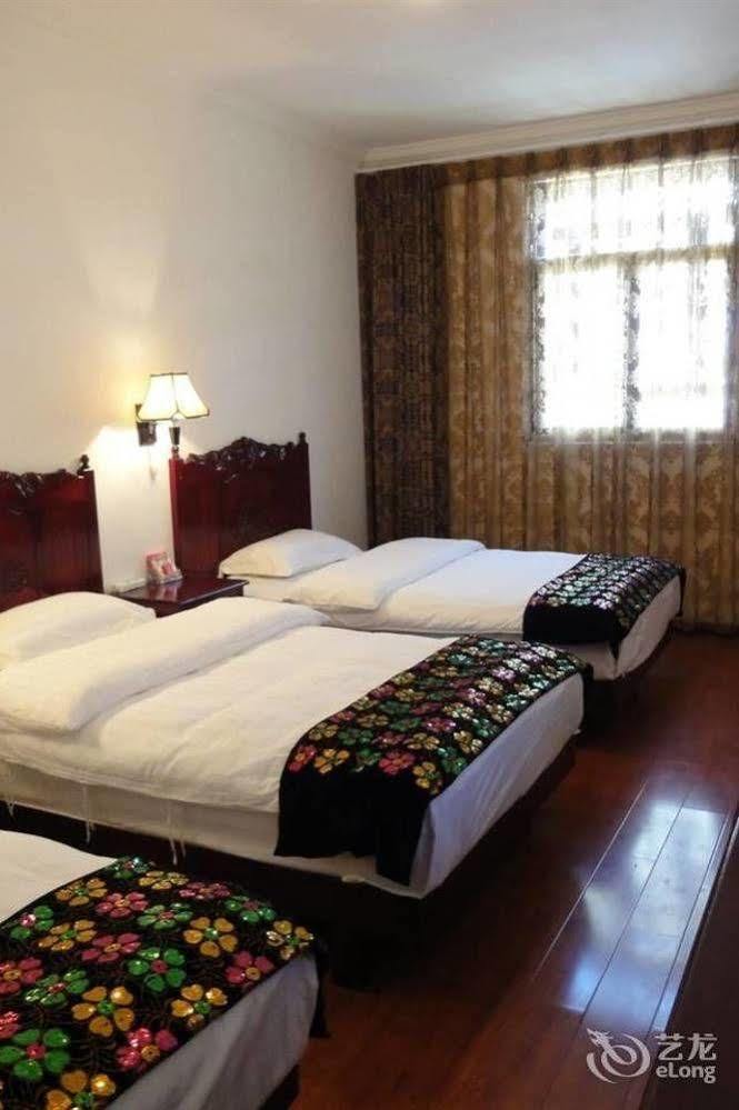 Dali Four Season Flower Inn 大理市 エクステリア 写真